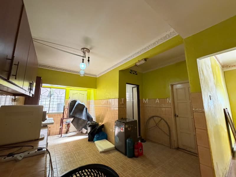 Terraced House for Sale in Taman Rakan (Kajang) - Azim Othman - Kitchen - PropertyGuru.com.my