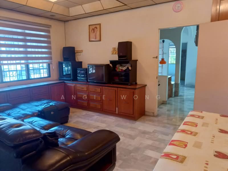 2-storey Terraced House for Sale in Bercham (Ipoh) - Angie Wong - Living Room - PropertyGuru.com.my