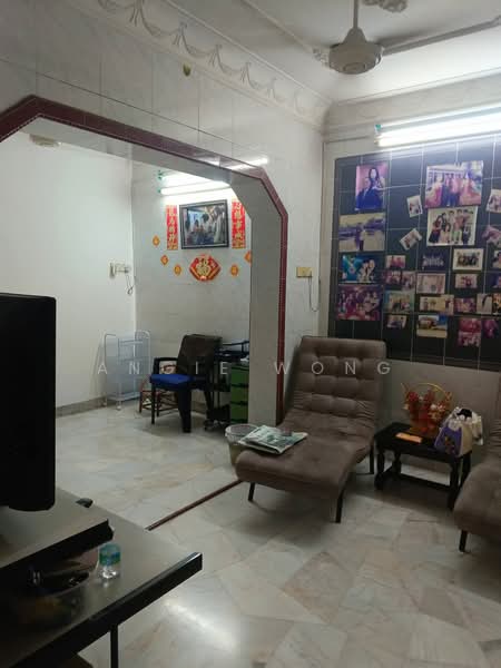2-storey Terraced House for Sale in Bercham (Ipoh) - Angie Wong - Living Room - PropertyGuru.com.my
