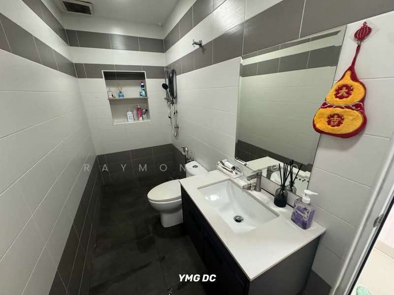 Semi-Detached House for Sale in Ambang Botanic (Klang) - Raymond Choo - Bathroom - PropertyGuru.com.my