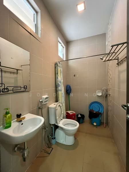 Rumah Berkembar untuk Dijual di Setia Eco Park (Setia Alam) - Jordan Ng - Bathroom - PropertyGuru.com.my