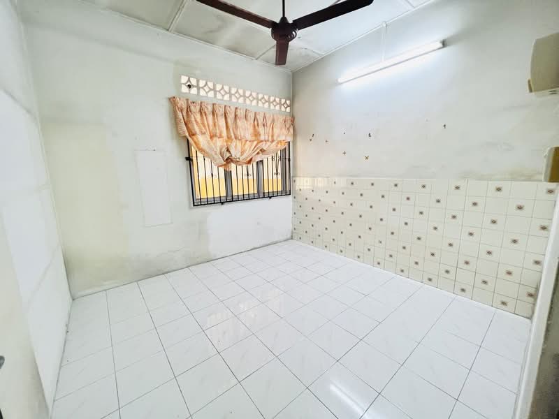 1-storey Terraced House for Sale in Senawang (Negeri Sembilan) - Tasya Ruslan - Interior - PropertyGuru.com.my