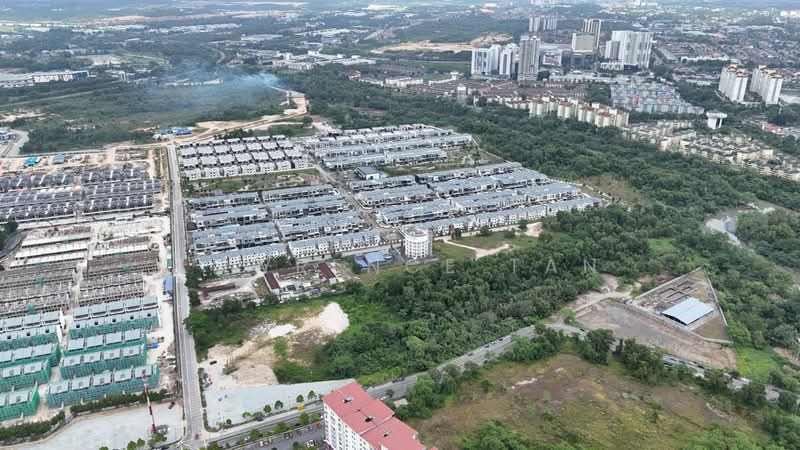 For Sale - 4.25 Acre Agricultural Land (Residential) in Danga Sutera