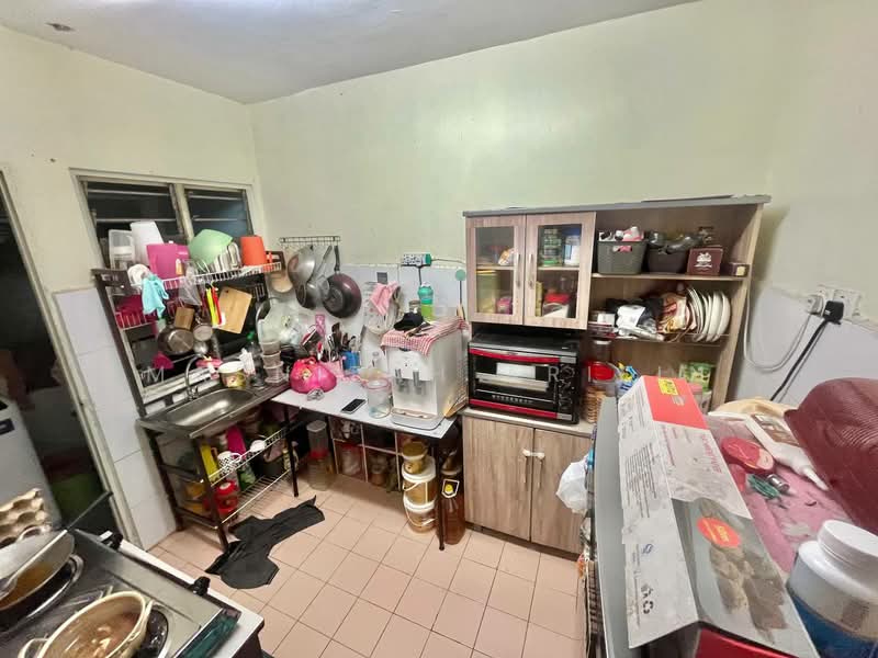 Flat for Sale at Sri Intan - Masnizah Arifin - Kitchen - PropertyGuru.com.my