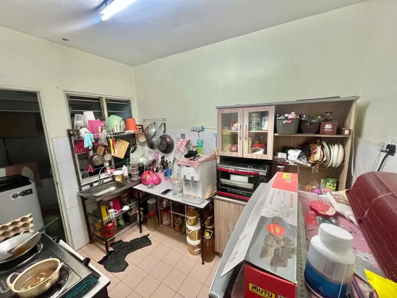 Flat for Sale at Sri Intan - Masnizah Arifin - Kitchen - PropertyGuru.com.my