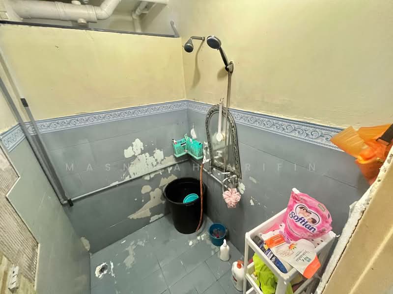 Flat for Sale at Sri Intan - Masnizah Arifin - Bathroom - PropertyGuru.com.my