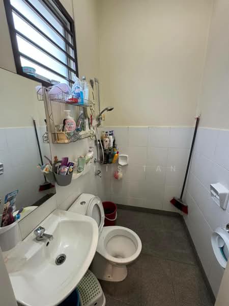 Rumah Teres 2 Tingkat untuk Dijual di Taman Kempas Indah (Tebrau) - Noctis Tan - Bathroom - PropertyGuru.com.my