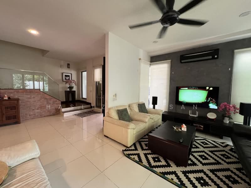 Rumah Berkembar untuk Dijual di Bangi (Selangor) - Hasliza Hassan - Living Room - PropertyGuru.com.my