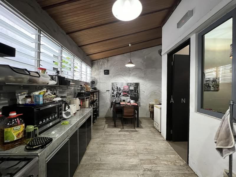 Rumah Berkembar untuk Dijual di Bangi (Selangor) - Hasliza Hassan - Kitchen - PropertyGuru.com.my