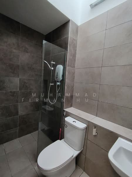 Rumah Teres untuk Disewa di Banting (Selangor) - Muhammad Firman Hussain - Bathroom - PropertyGuru.com.my