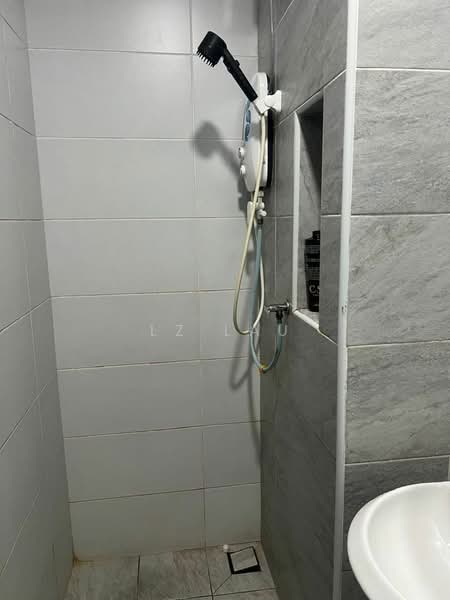 Condominium for Rent at KSL Residence 2 @ Kangkar Tebrau - LZ Lau - Bathroom - PropertyGuru.com.my