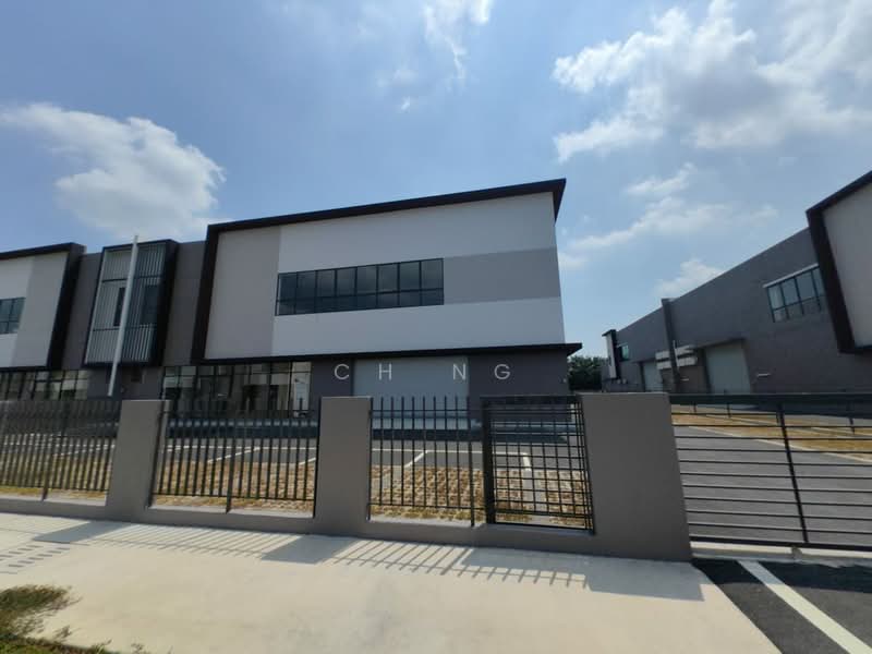 Semi-D Factory for Sale in Taman Perindustrian Air Hitam (Klang) - CH Ng - Exterior - PropertyGuru.com.my