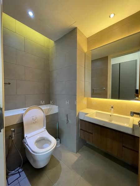 Kondominium untuk Disewa di Aria - MK Heng - Bathroom - PropertyGuru.com.my