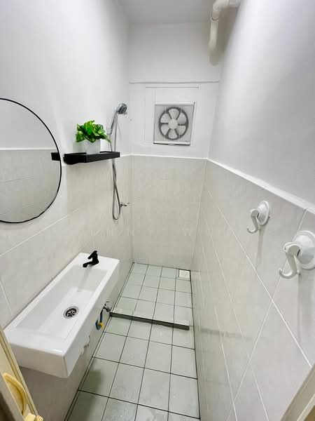 Apartment for Rent at Taman Kheng Tian - Rainny Wong - Bathroom - PropertyGuru.com.my