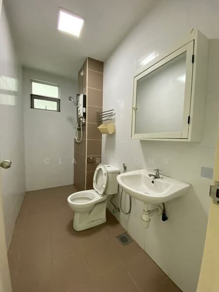 Kondominium untuk Disewa di Fairway Suites - Claira Ong - Bathroom - PropertyGuru.com.my
