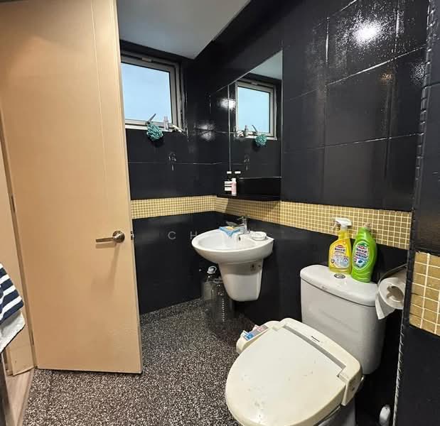 Service Residence for Rent at i-Zen @ Kiara 1 - CH Ng - Bathroom - PropertyGuru.com.my