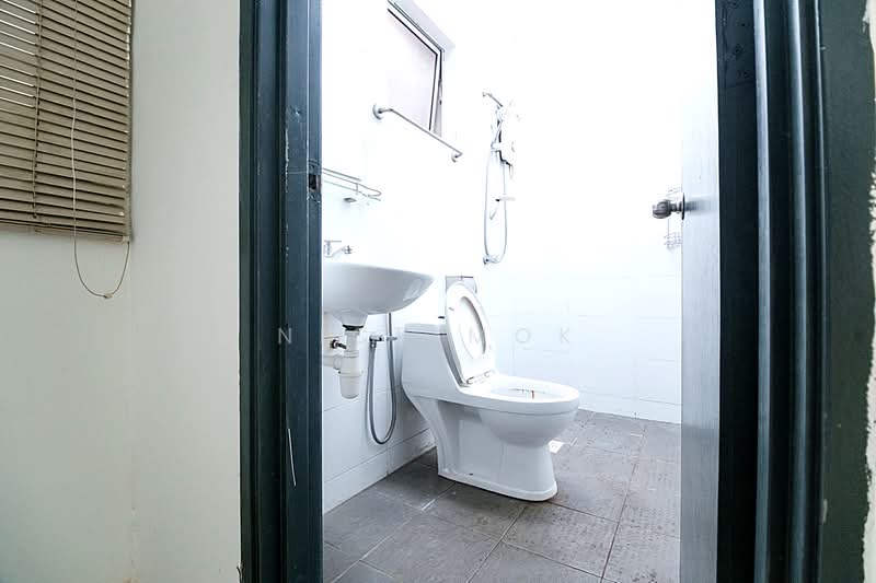 Kondominium untuk Dijual di Mahkota Garden - Nick Mok - Bathroom - PropertyGuru.com.my
