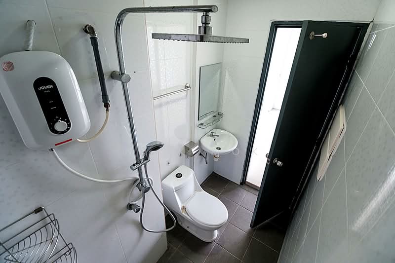 Kondominium untuk Dijual di Mahkota Garden - Nick Mok - Bathroom - PropertyGuru.com.my