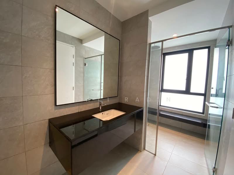 3-storey Terraced House for Sale in Seksyen U15 (Shah Alam) - Izzati Radin - Bathroom - PropertyGuru.com.my