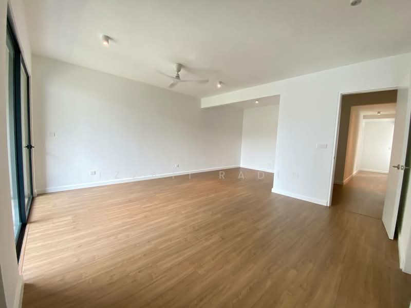 3-storey Terraced House for Sale in Seksyen U15 (Shah Alam) - Izzati Radin - Living Room - PropertyGuru.com.my