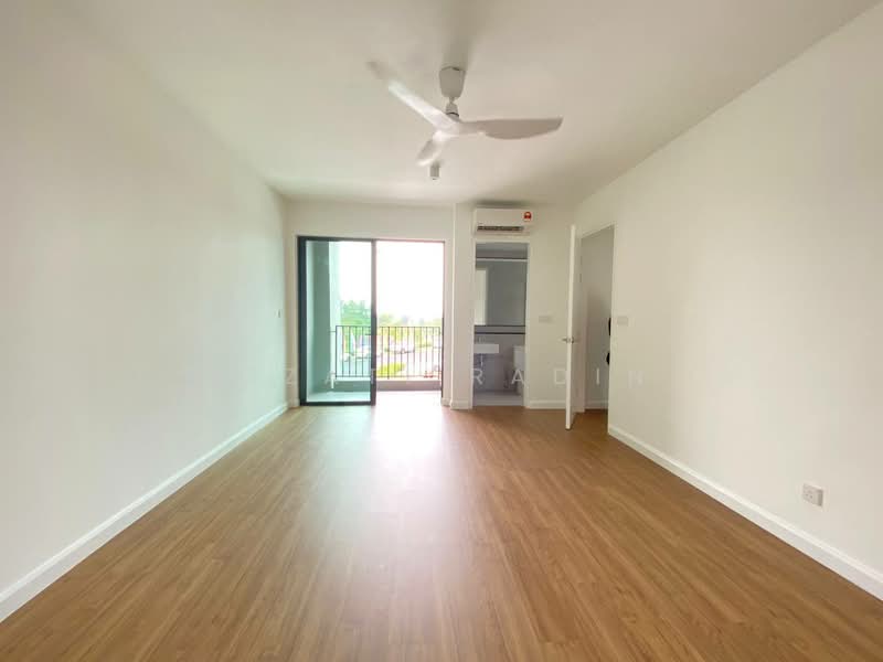 3-storey Terraced House for Sale in Seksyen U15 (Shah Alam) - Izzati Radin - Living Room - PropertyGuru.com.my