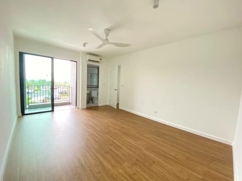 3-storey Terraced House for Sale in Seksyen U15 (Shah Alam) - Izzati Radin - Balcony - PropertyGuru.com.my