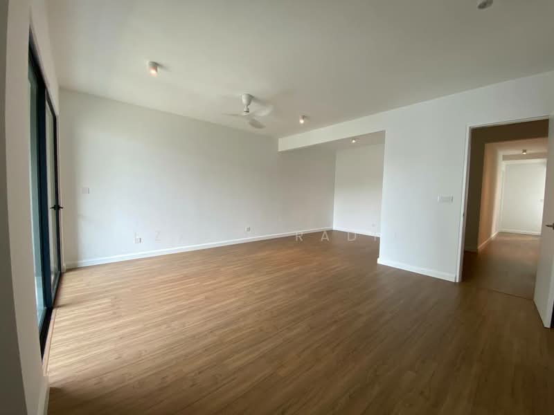 3-storey Terraced House for Sale in Seksyen U15 (Shah Alam) - Izzati Radin - Living Room - PropertyGuru.com.my