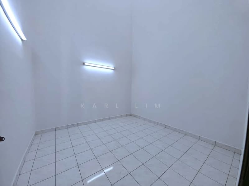 1.5-storey Terraced House for Sale in Taman Molek (Johor Bahru) - Karl Lim - Interior - PropertyGuru.com.my