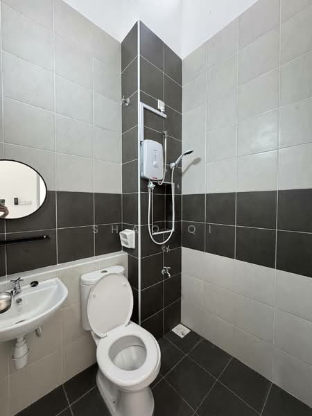 1-storey Terraced House for Rent in Bandar Putra (Kulai) - Shao Qi - Bathroom - PropertyGuru.com.my