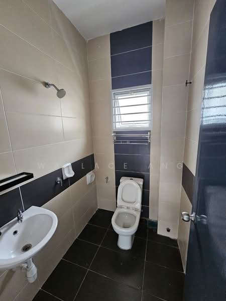 Cluster House for Sale in Taman Nusantara (Iskandar Puteri (Nusajaya)) - Wallace Ang - Bathroom - PropertyGuru.com.my