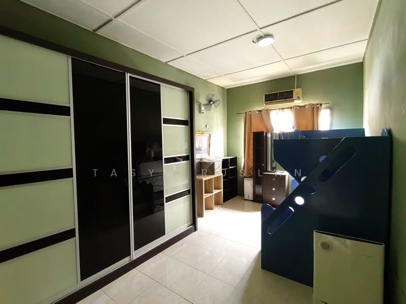 2-storey Terraced House for Sale in Bandar Nusaputra (Puchong) - Tasya Ruslan - Bedroom - PropertyGuru.com.my