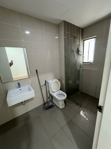 Condominium for Sale at Urbana Residences - Ryan Soo - Room 1 Bathroom - PropertyGuru.com.my