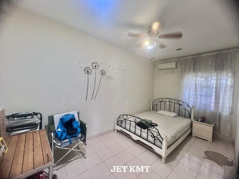Terraced House for Sale in Seksyen 32, Kemuning Green Ville (Shah Alam) - Reilynn Tue - Bedroom - PropertyGuru.com.my