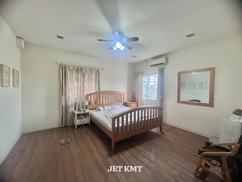Terraced House for Sale in Seksyen 32, Kemuning Green Ville (Shah Alam) - Reilynn Tue - Bedroom - PropertyGuru.com.my