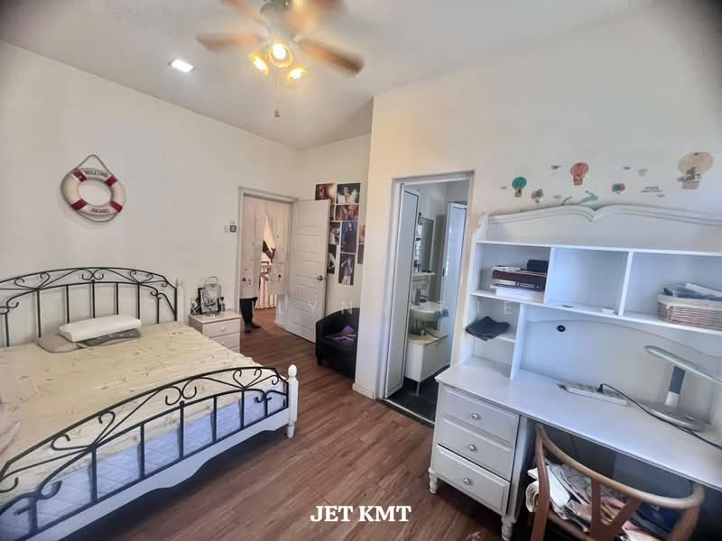 Terraced House for Sale in Seksyen 32, Kemuning Green Ville (Shah Alam) - Reilynn Tue - Bedroom - PropertyGuru.com.my