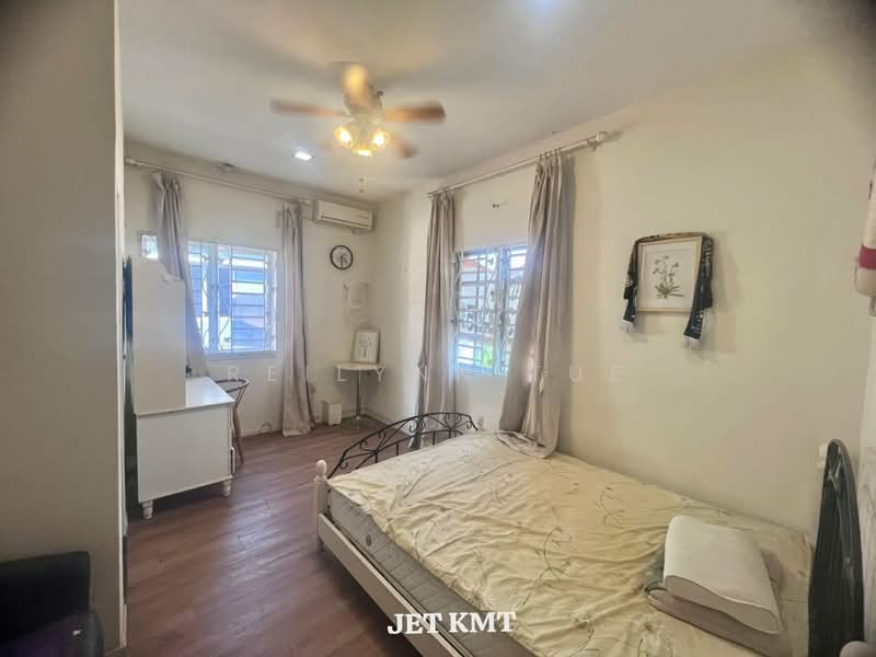 Terraced House for Sale in Seksyen 32, Kemuning Green Ville (Shah Alam) - Reilynn Tue - Bedroom - PropertyGuru.com.my