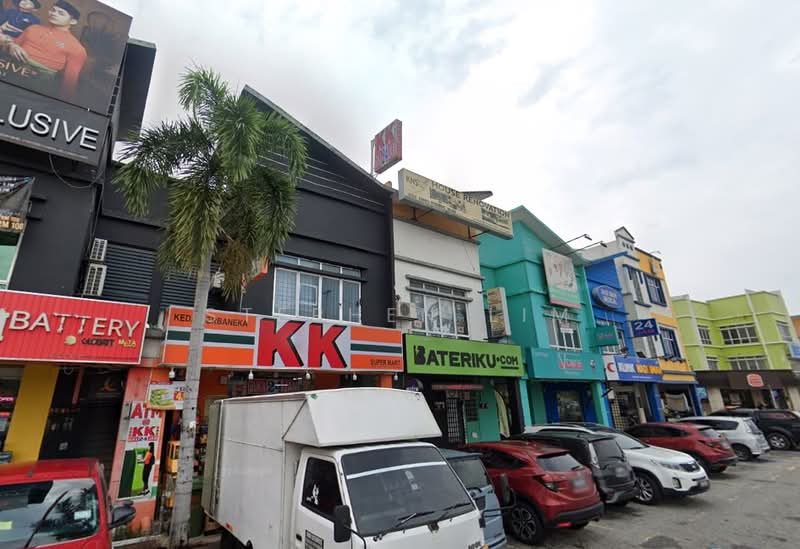 Shop for Sale in Bandar Saujana Putra (Tanjong Duabelas) - Stephen Lim - Exterior - PropertyGuru.com.my
