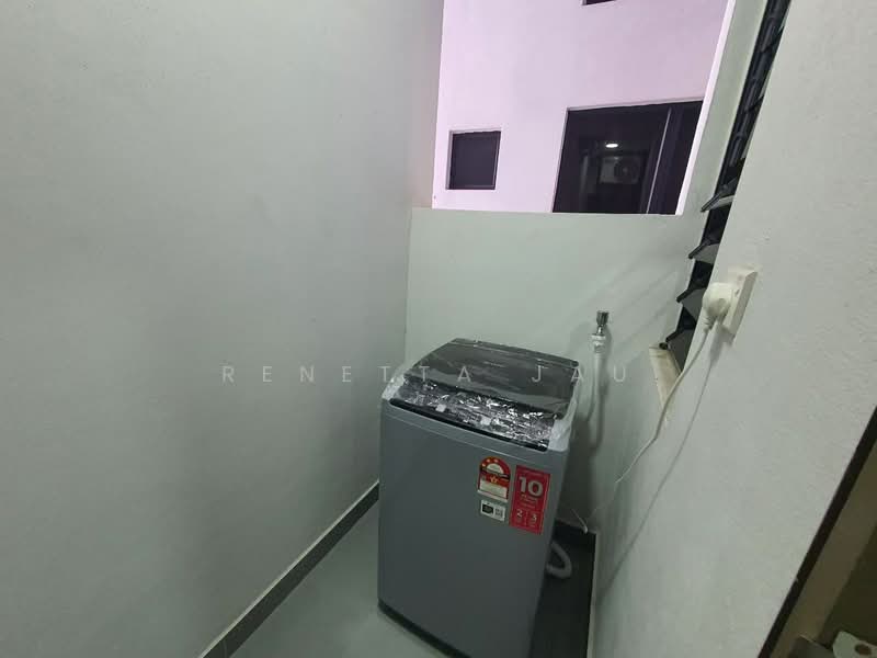 Service Residence for Rent at Astetica Residences - Renetta Jau - Yard - PropertyGuru.com.my