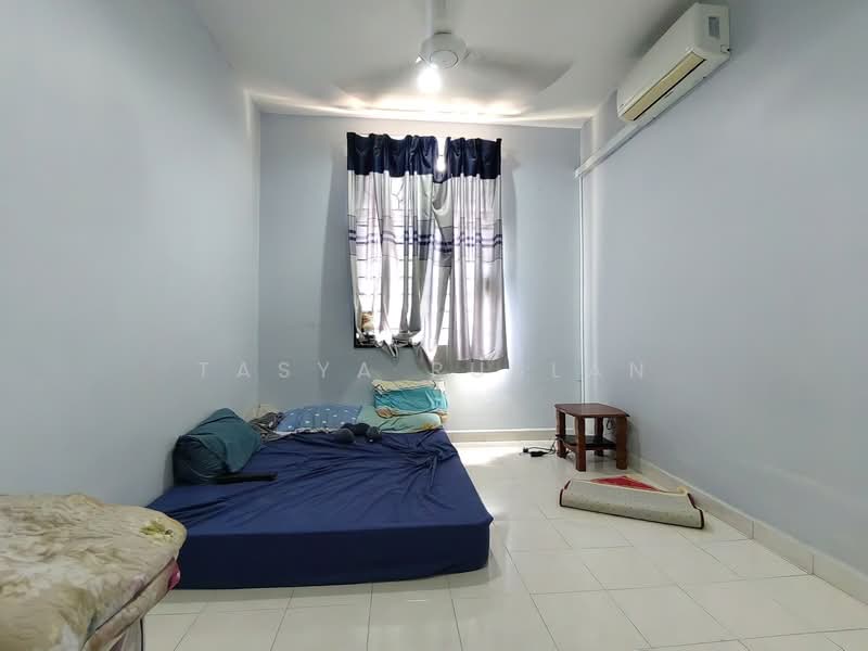 Rumah Teres 2 Tingkat untuk Dijual di Bandar Baru Salak Tinggi (Sepang) - Tasya Ruslan - Bedroom - PropertyGuru.com.my