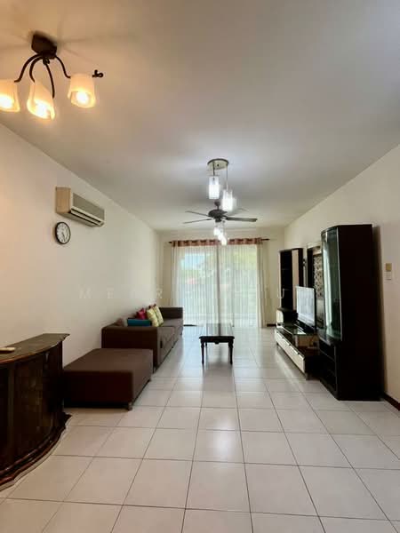 Pangsapuri untuk Disewa di Molek Pine 1 - Merry Chua - Living Room - PropertyGuru.com.my