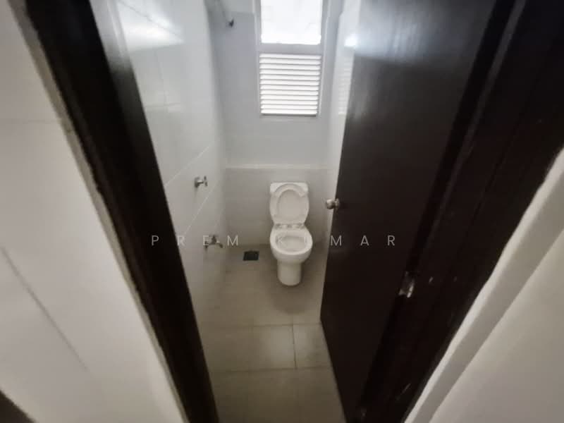 Shop for Rent in Taman Overseas Union (Taman Oug) (Jalan Klang Lama (Old Klang Road)) - Prem Kumar - Toilet - PropertyGuru.com.my