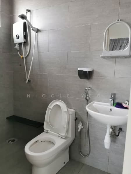 Kediaman Servis untuk Disewa di Ong Kim Wee Residence - Nicole Yeo - Bathroom - PropertyGuru.com.my