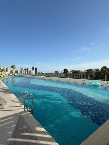 Kondominium untuk Dijual di The Terraces Condominium - Siang . - Pool - PropertyGuru.com.my