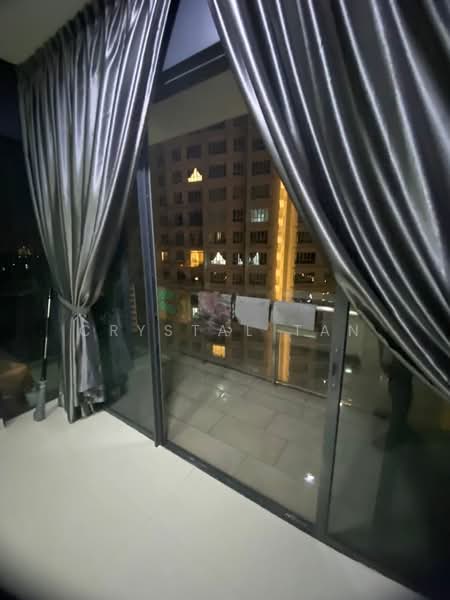 Kondominium untuk Dijual di Bora Residences - Crystal Tan - Balcony - PropertyGuru.com.my