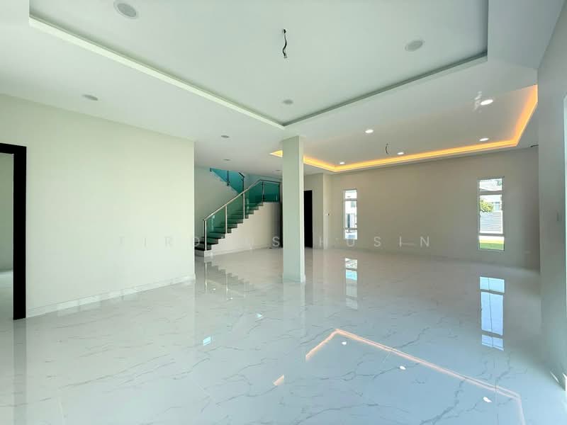 Bungalow for Sale in Sungai Merab (Dengkil) - Firdaus Husin - Living Room - PropertyGuru.com.my
