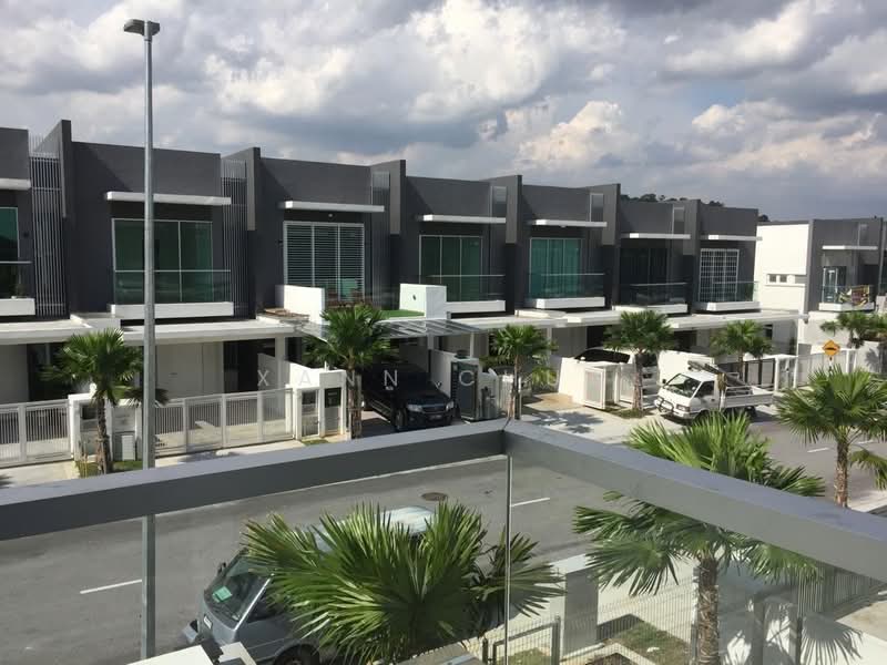 2-storey Terraced House for Rent in Bandar Putra Permai (Seri Kembangan) - Xann Chua - Exterior - PropertyGuru.com.my