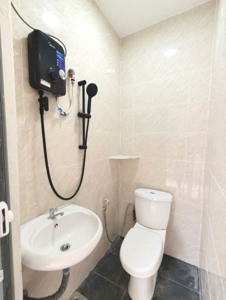 1-storey Terraced House for Rent in Johor Bahru (Johor) - Cheryl Tey - Bathroom - PropertyGuru.com.my