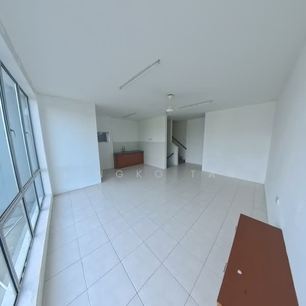 Townhouse for Rent in Sitiawan (Perak) - Lingko Tan - Living Room  - PropertyGuru.com.my