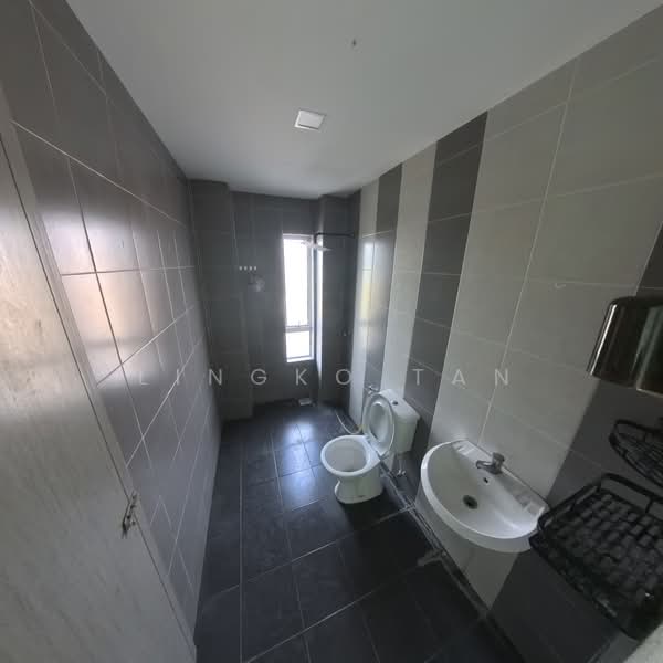 Townhouse for Rent in Sitiawan (Perak) - Lingko Tan - Bathroom - PropertyGuru.com.my