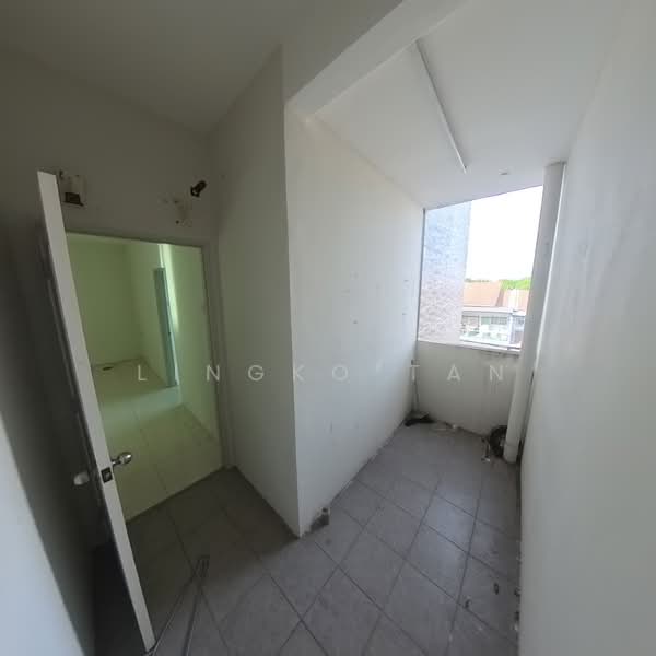 Townhouse for Rent in Sitiawan (Perak) - Lingko Tan - Back yard  - PropertyGuru.com.my